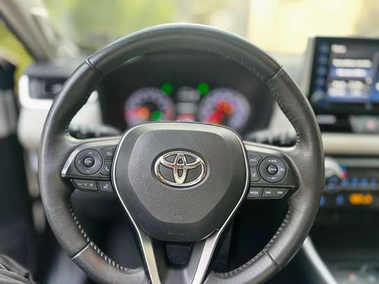 TOYOTA RAV4 XLE AWD 2021 image 2