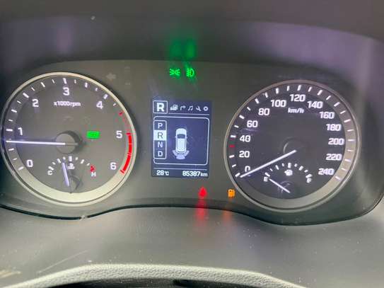 Hyundai tucson image 9