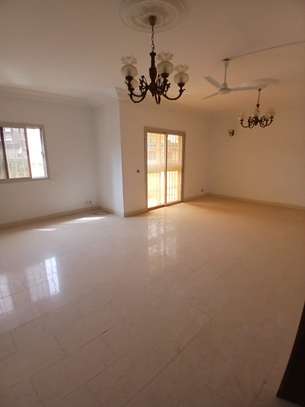 Appt F4 à louer à FANN Residence image 2