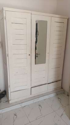 Lits et armoire image 6