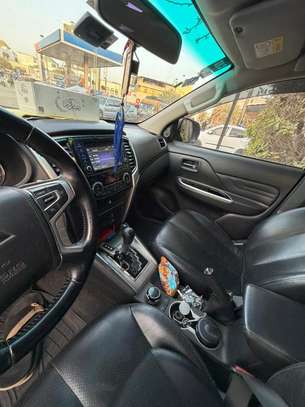 MITSUBISHI L200 2022 image 9