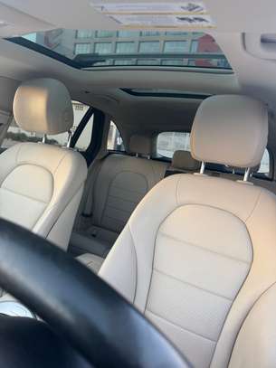 MERCEDES GLC 300 2018 image 9