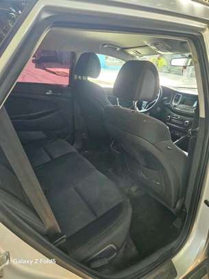 Hyundai Tucson image 8