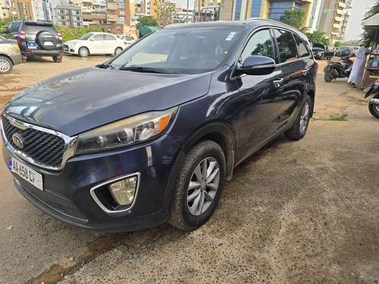 kia sorento image 8