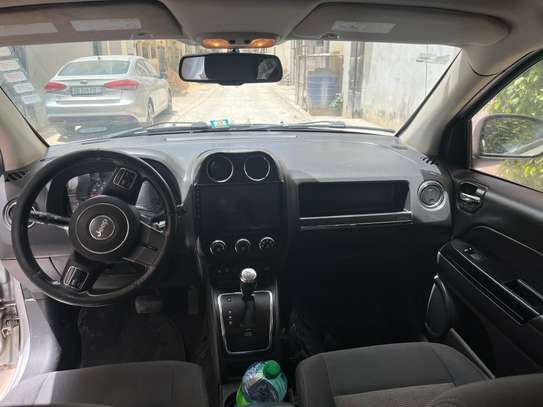 Jeep Compass 2012 image 8