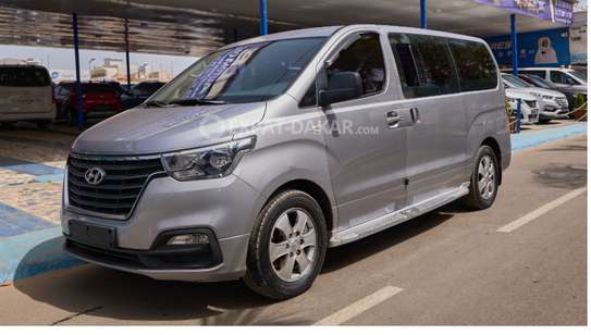 Hyundai Starex 2019 – 12 Places Très Confortable image 4