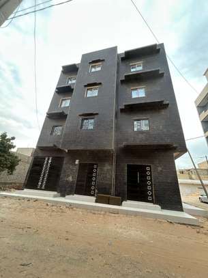 Immeuble à vendre – Grand Mbao, Cité Baobab image 2