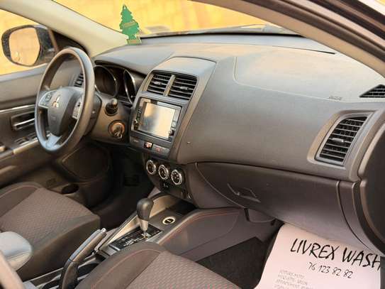 Mitsubishi outlander année 2018 image 9