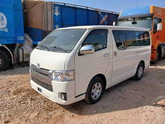 Minibus Hiace Toyota image 2