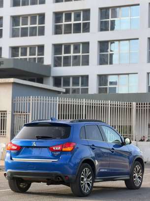 Mitsubishi outlander limited image 2