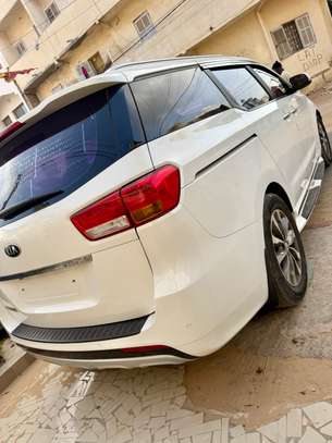 KIA CARNIVAL 2016, 9 places image 13