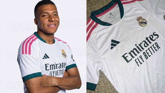 Maillot real Madrid saison 2026/2027 image 4