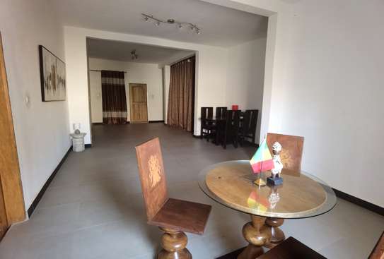 LOCATION APPARTEMENT 5 CHAMBRES image 7
