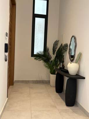 Appartement F4 meublé à louer aux almadies route meridien image 3