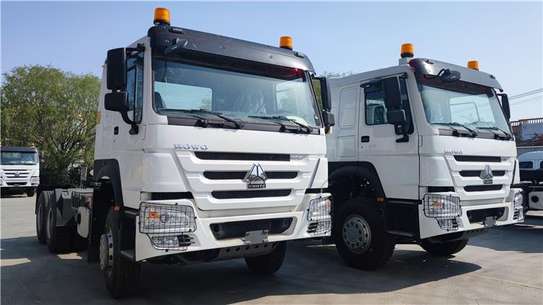 Camion tracteur howo 430hp image 3