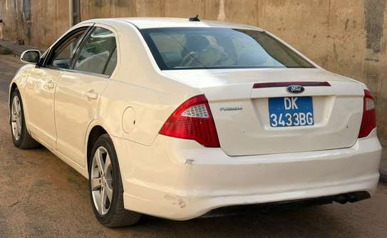 Ford Fusion image 5