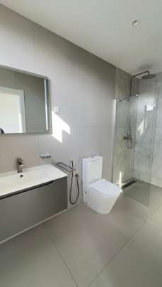 Appartement à louer aux Almadies avec vue sur la mer image 9