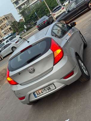 Hyundai Accent 2017 Gris 5 portes Économique image 6
