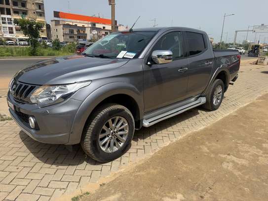 MITSUBISHI L200 2017 image 6