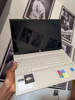 HP Pavilion/i7 11th gen /512gb /16gb ram image 6