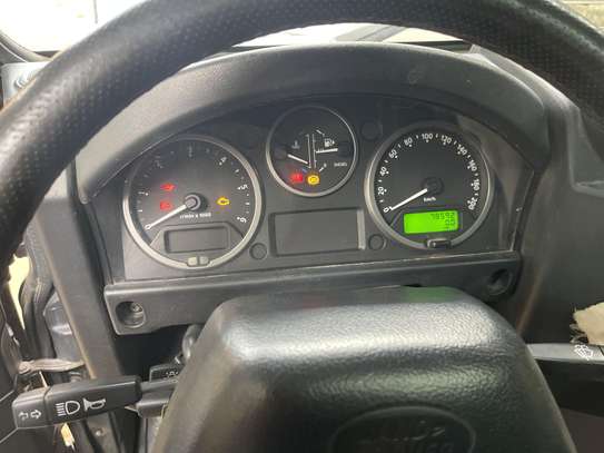 Land Rover Defender 110 Station Wagon 2010 image 6