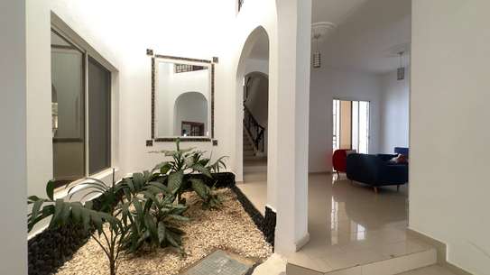 Villa à vendre à Ngor Almadies derrière Philip Morris image 4