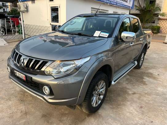 Mitsubishi L200 pickup 2018 image 2