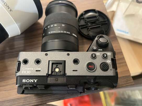 Sony fx30 + Objectif 18/50 et 70-200mm image 2
