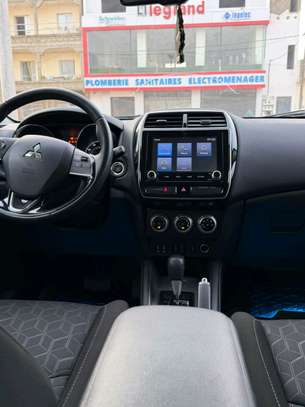 Mitsubishi SUV compact 5 portes bleu polyvalent image 7