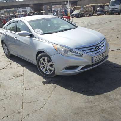 Hyundai Sonata image 2