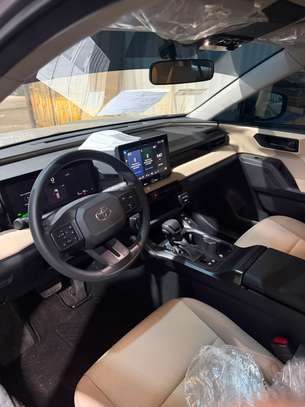 Toyota Rav4 image 11