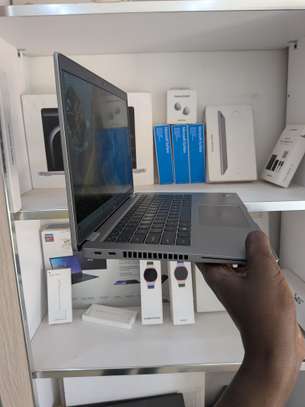 Dell latitude  7430 ) i7 13e generation Vpro ) 16 ram ) 512 image 4