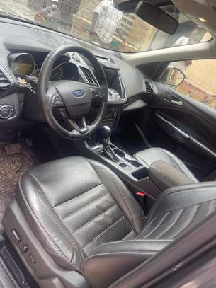 Ford Kuga 2017 gris foncé automatique essence image 10