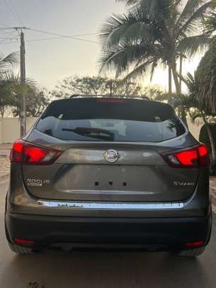 Nissan rogue sv image 9