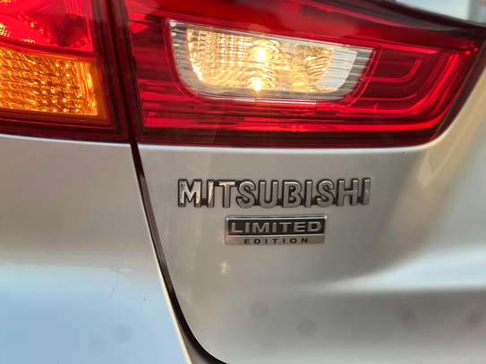 Mitsubishi  Outlander sport Année : 2018 image 4