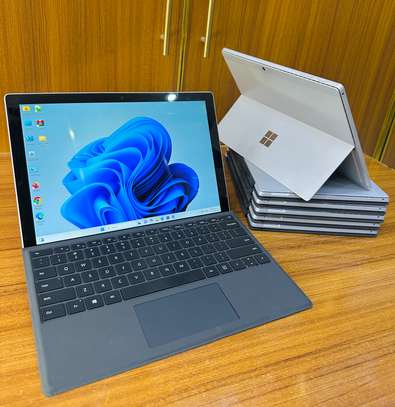 Surface pro 5 core i5 image 4