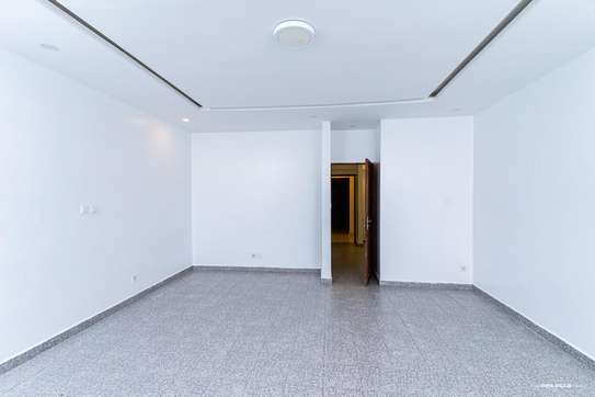Appartement F6 mermoz image 14