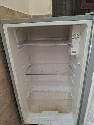 Réfrigérateur Haier 1 porte. 80-90 litres image 2