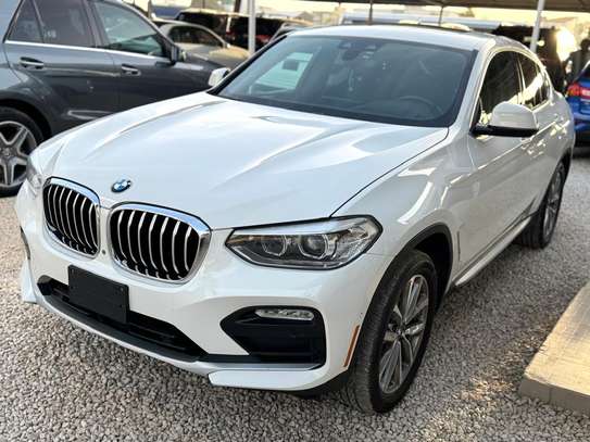 BMW X4 XLINE image 4