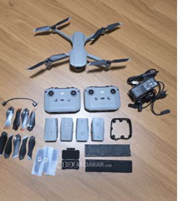 DJI AIR 2 FLY MORE COMBO DRONE avec 5 BATTERIES image 2