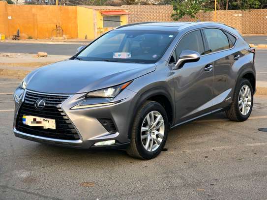 Lexus NX300h 2020 image 2