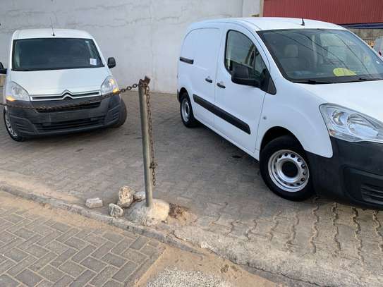 Citroën berlingo diesel manuel climatisé année 2016 image 2