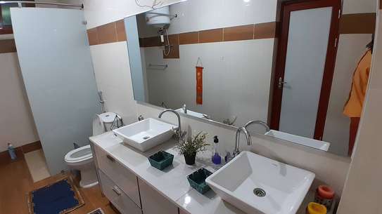 A LOUER APPARTEMENT MEUBLÉ DERRIÈRE HÔTEL ONOMO image 6