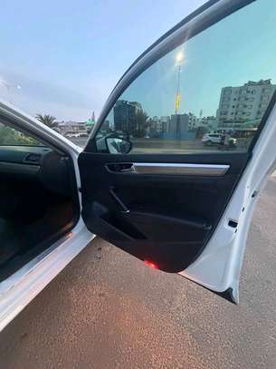 Volkswagen Passat 2017 image 7
