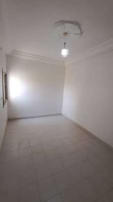 APPARTEMENT 2 CHAMBRES A LOUER A KEUR MASSAR DIAXAAY 2 image 5