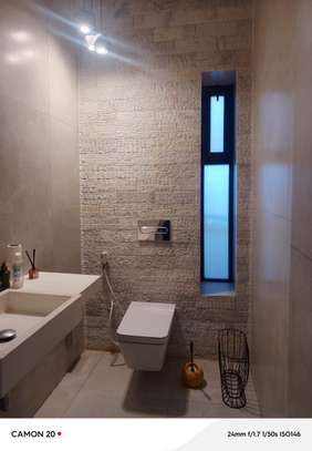 Somptueuse villa derrière Exclusive image 3