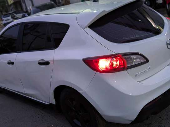 Mazda 3 Blanc Essence Toit Ouvrant Compact image 8