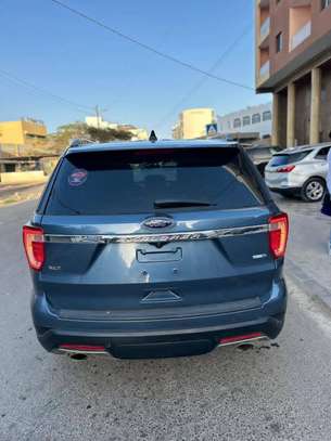 FORD EXPLORER XLT 2019 image 4