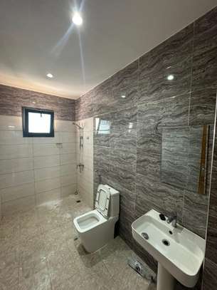 Magnifique appartement de type F4 à louer image 13
