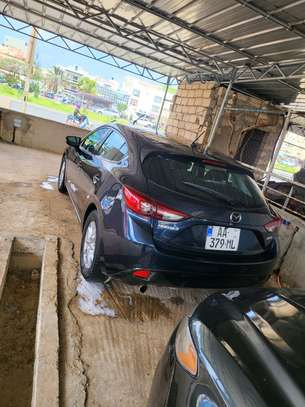 Mazda 3 image 9